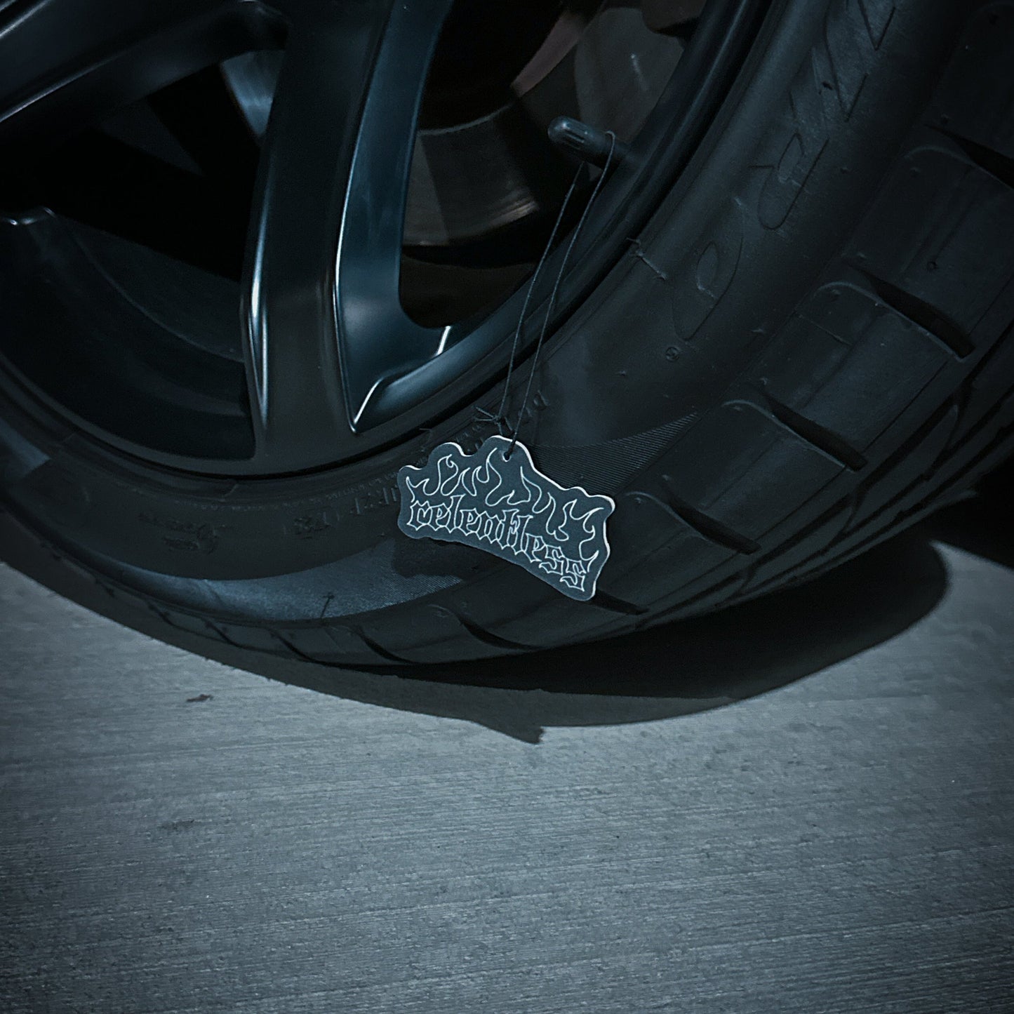 FLAME RELENTLESS AIR FRESHENER